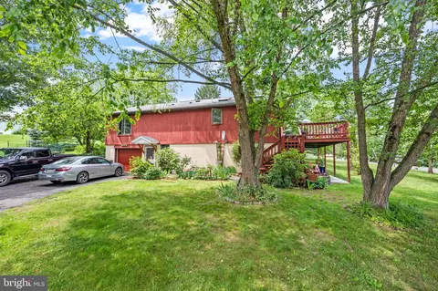 1054 Indian Dr, Auburn, PA 17922