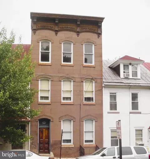 616 Mahantongo St, Pottsville, PA 17901