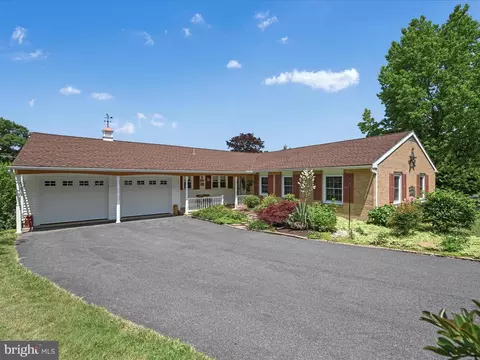 139 S 24th St, Pottsville, PA 17901