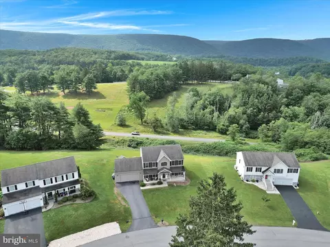 7 Scenic Ave, Ashland, PA 17921