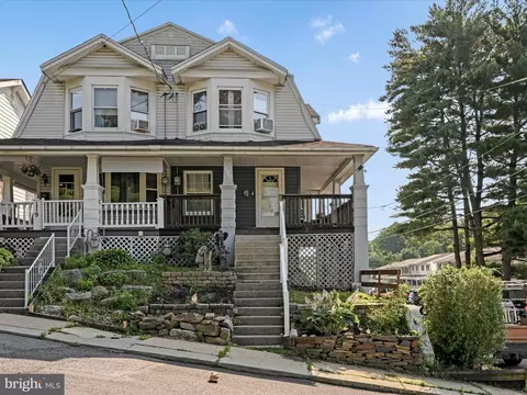 121 Queen St, Pottsville, PA 17901