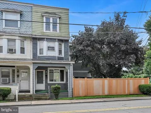 108 E Centre St, Ashland, PA 17921