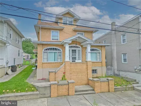 320 Valley St, Brockton, PA 17925