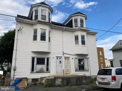 17-19 N Balliet St, Frackville, PA 17931