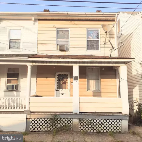 319 S Mill St, Saint Clair, PA 17970