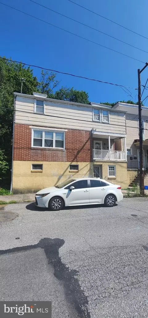 166 W Railroad St, Pottsville, PA 17901