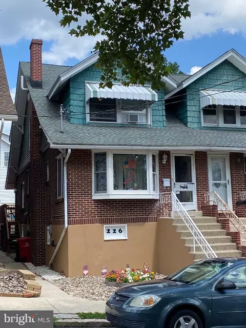 226 N 20th St, Pottsville, PA 17901