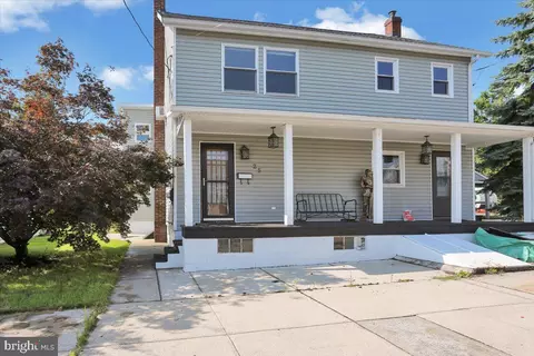 25 E Ruddle St, Coaldale, PA 18218