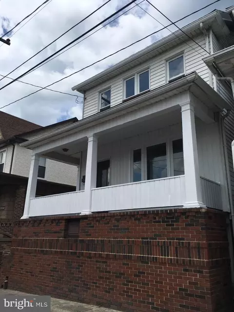 1011 E Grand Ave, Tower City, PA 17980