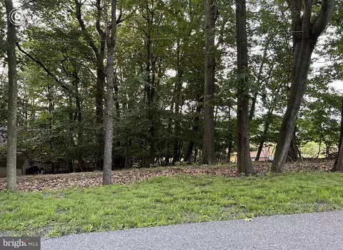2404 Crow Foot Dr, Auburn, PA 17922