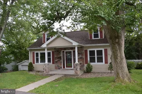 21 Longview Dr, Schuylkill Haven, PA 17972