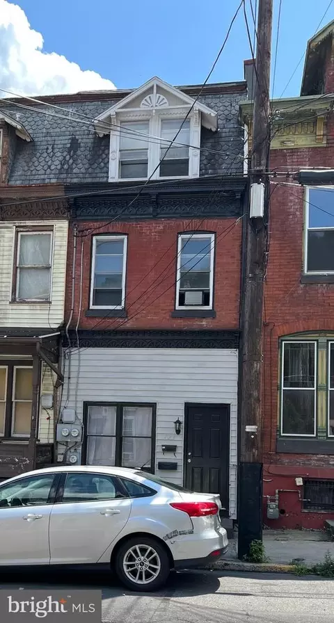 723 W Market St, Pottsville, PA 17901