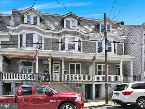 1107 W Norwegian St, Pottsville, PA 17901