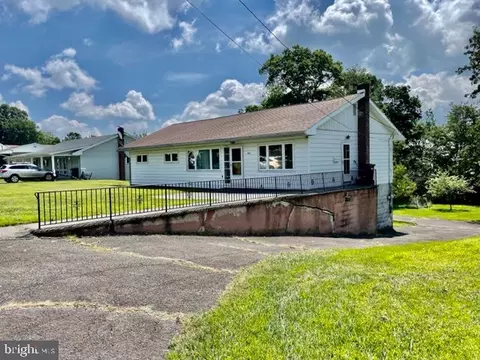 372 Florida Ave, Shenandoah, PA 17976