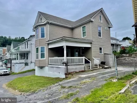 409 N Elizabeth St, Tamaqua, PA 18252