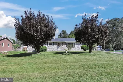 555 S Seltzer Rd, Pottsville, PA 17901