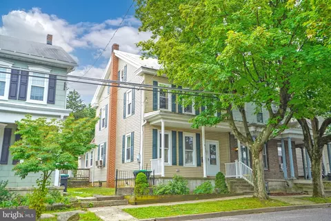 408 N Warren St, Orwigsburg, PA 17961