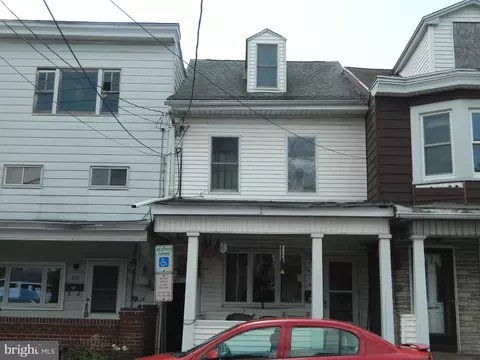 210 E Lloyd St, Shenandoah, PA 17976