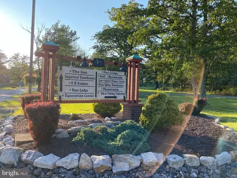 0 Mid Summit Dr, Hazleton, PA 18202