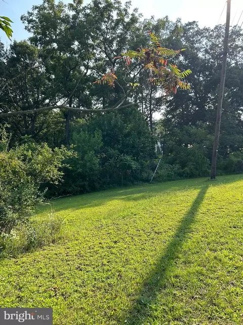 989 Horseman Dr, Auburn, PA 17922