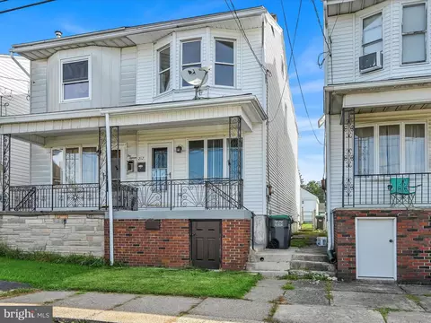 217 S Broad Mountain Ave, Frackville, PA 17931