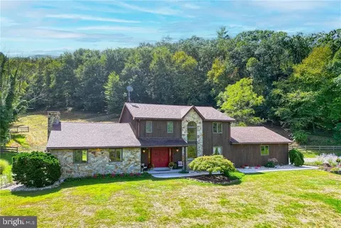 426 Dairy Rd, Tamaqua, PA 18252