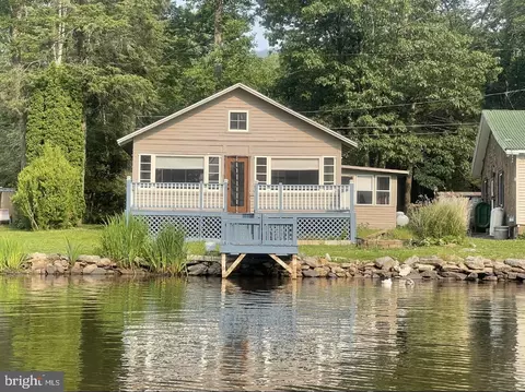 45 King Fisher Dr, Ashland, PA 17921