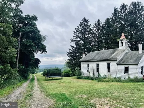 37 Fiddlers Rd, Pine Grove, PA 17963