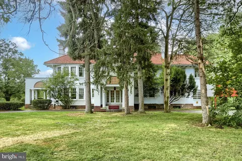 44 American Legion Blvd, Pine Grove, PA 17963