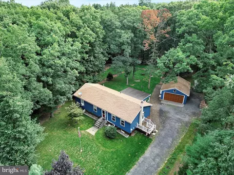 73 E Davos Cir, Zion Grove, PA 17985