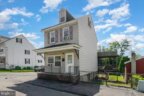 1026 W Coal St, Shenandoah, PA 17976