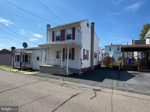 10 N Price St, Saint Clair, PA 17970