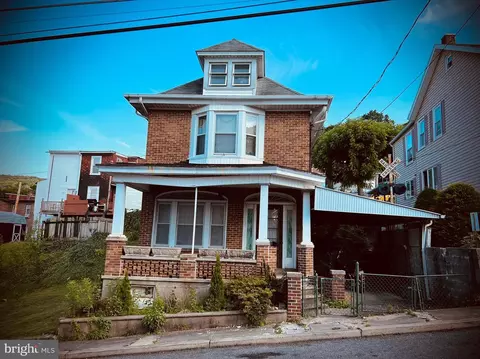 223 Schuylkill Ave, Pottsville, PA 17901