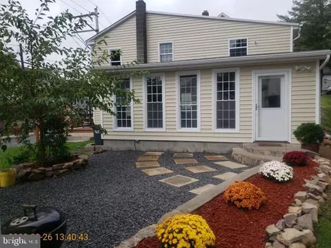 132 Pottsville St, Cressona, PA 17929