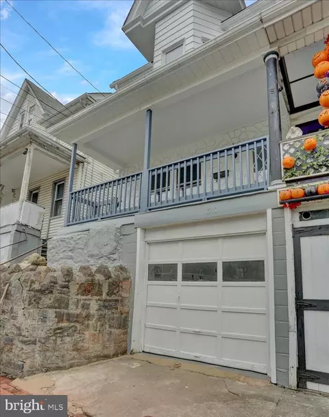 310 Hazle St, Tamaqua, PA 18252