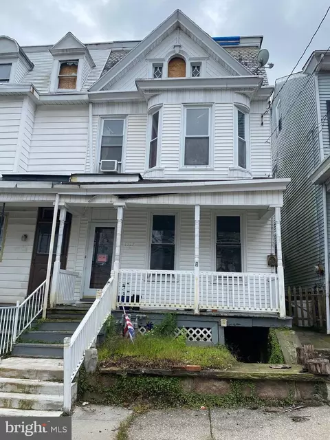 1327 W Norwegian St, Pottsville, PA 17901