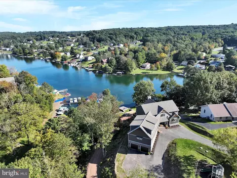 953 Lone Star Dr, Auburn, PA 17922