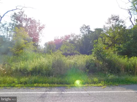 East Lincoln Drive, Tamaqua, PA 18252