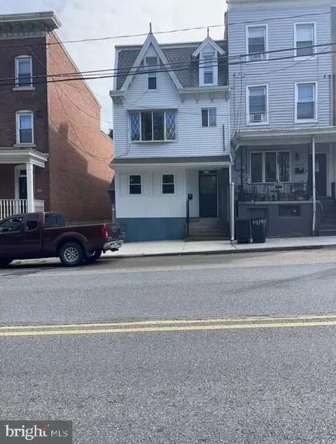 1417 W Market St, Pottsville, PA 17901