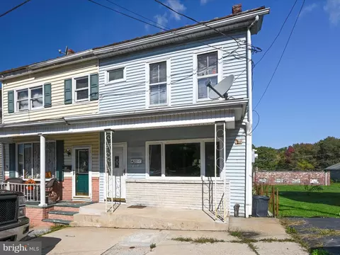 233 E Main St, Tremont, PA 17981