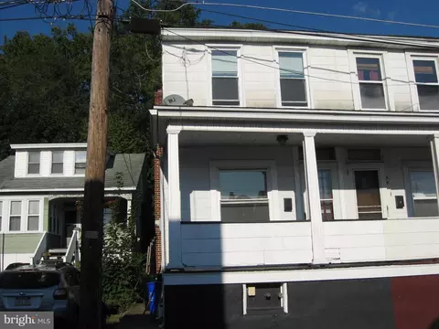 7 N Price St, Saint Clair, PA 17970