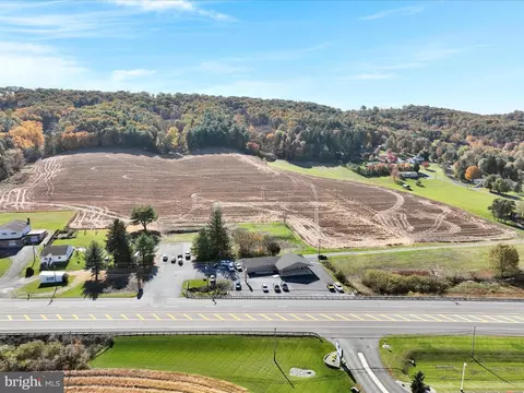 1024 Centre Tpke, Orwigsburg, PA 17961
