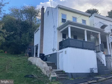 237 Pierce St, Pottsville, PA 17901