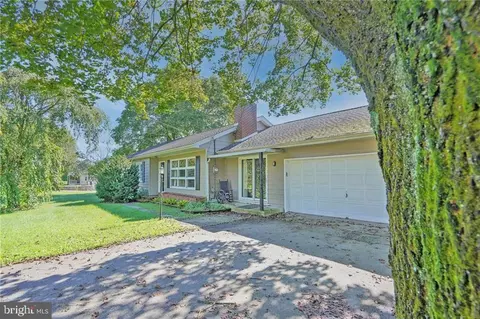 3340 Summer Valley Rd, New Ringgold, PA 17960