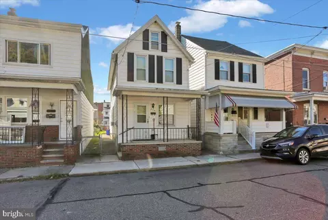 230 S Morris St, Saint Clair, PA 17970