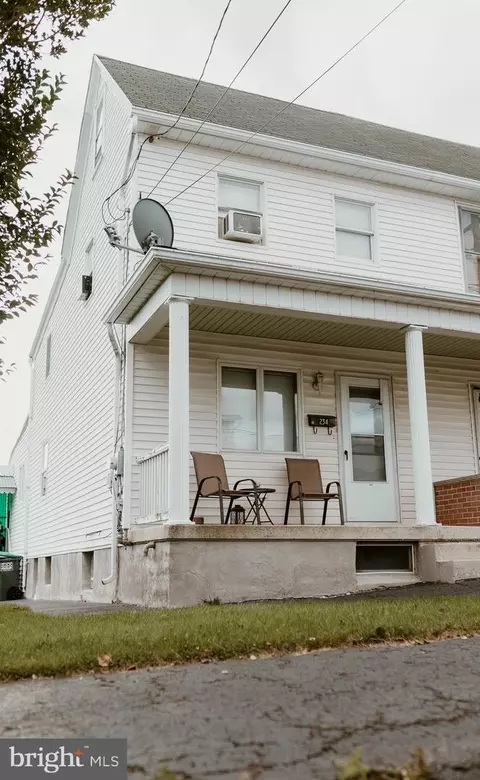 234 S Broad Mountain Ave, Frackville, PA 17931