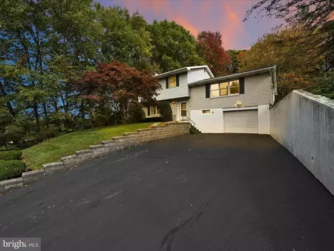 10 S 25th St, Pottsville, PA 17901