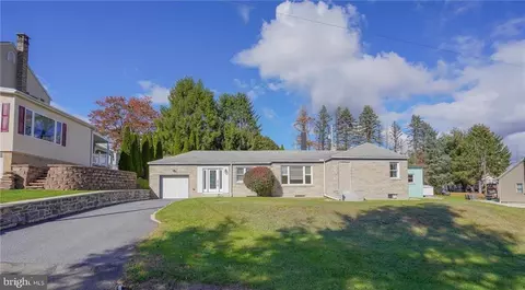 46 Wayne Ave, Tamaqua, PA 18252