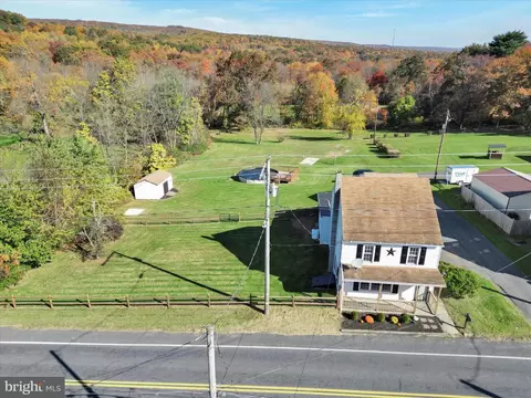 74 W Pine St, Tremont, PA 17981