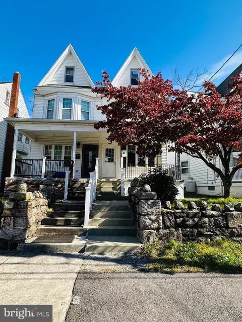 131 S Center St, Frackville, PA 17931